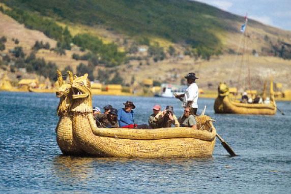 Uso de la totora por los Uros es Patrimonio Cultural