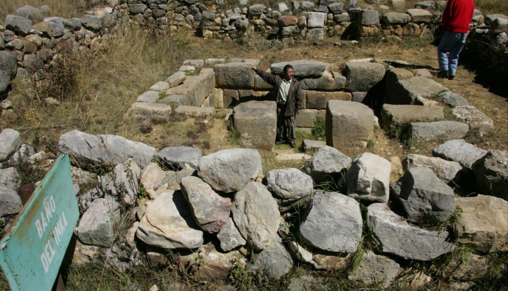 Fondo del Embajador asegura el futuro de la Casa del Inca en Huánuco Pampa